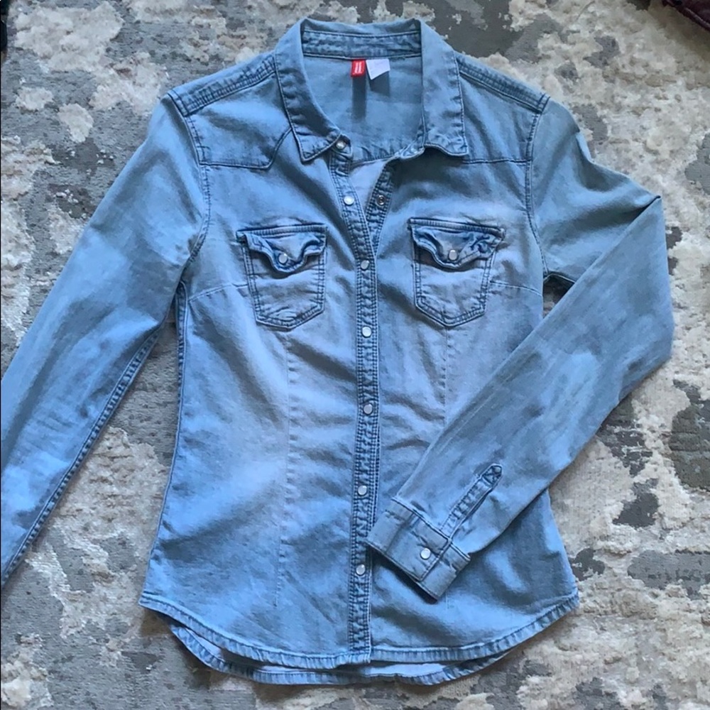 Chambray snap button down shirt with stretch